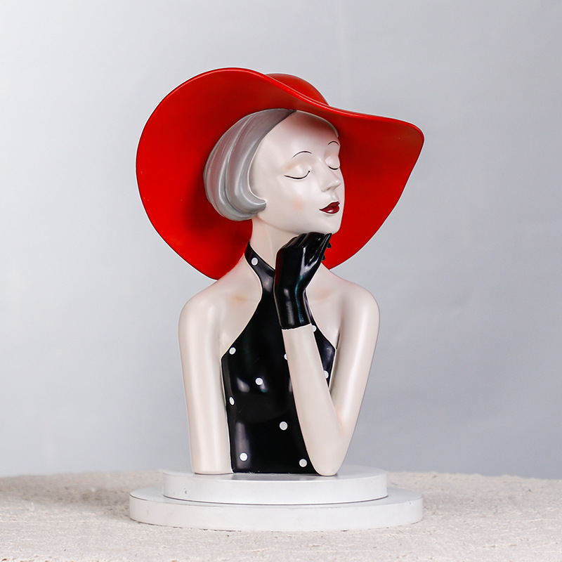 Instagram Style Girl Sculpture - огляд і ціна Resin Art Instagram