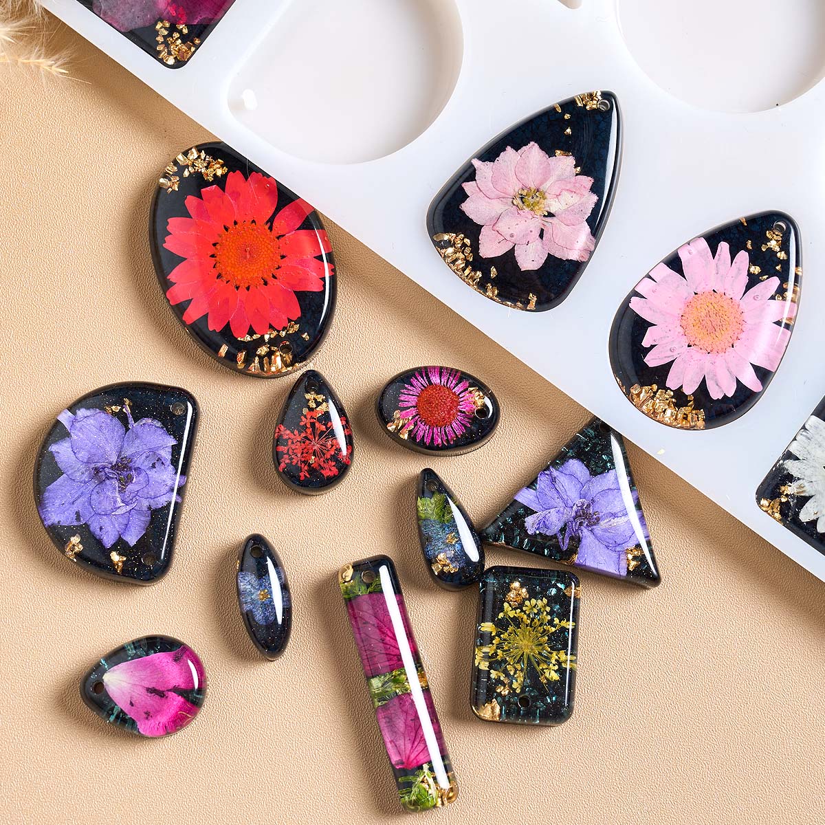 Time Stone Pendant Silicone Mo - огляд і ціна Resin Art And Jewelry