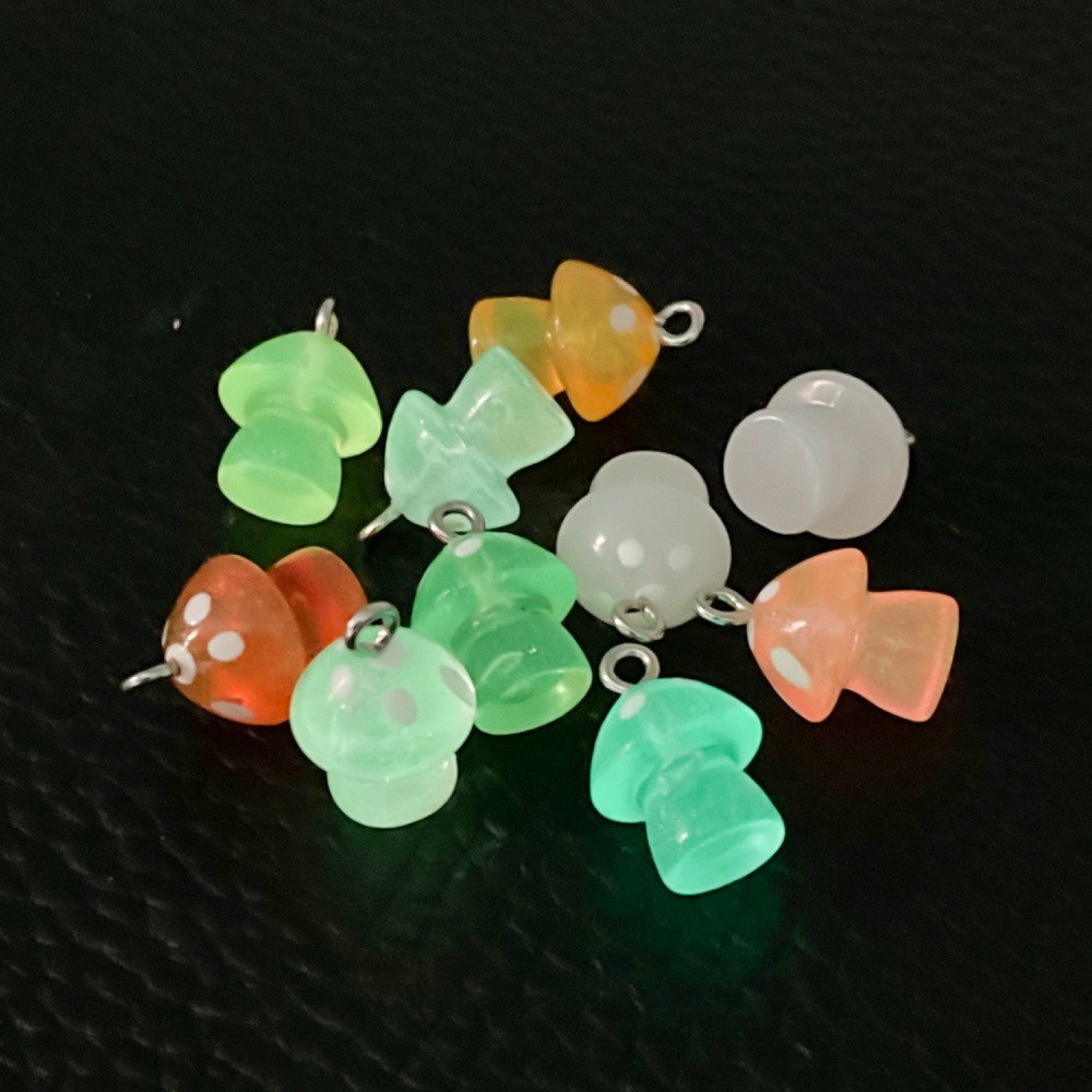 16pcs Luminous Mushroom Charms - огляд і ціна Resin Art Gift Ideas