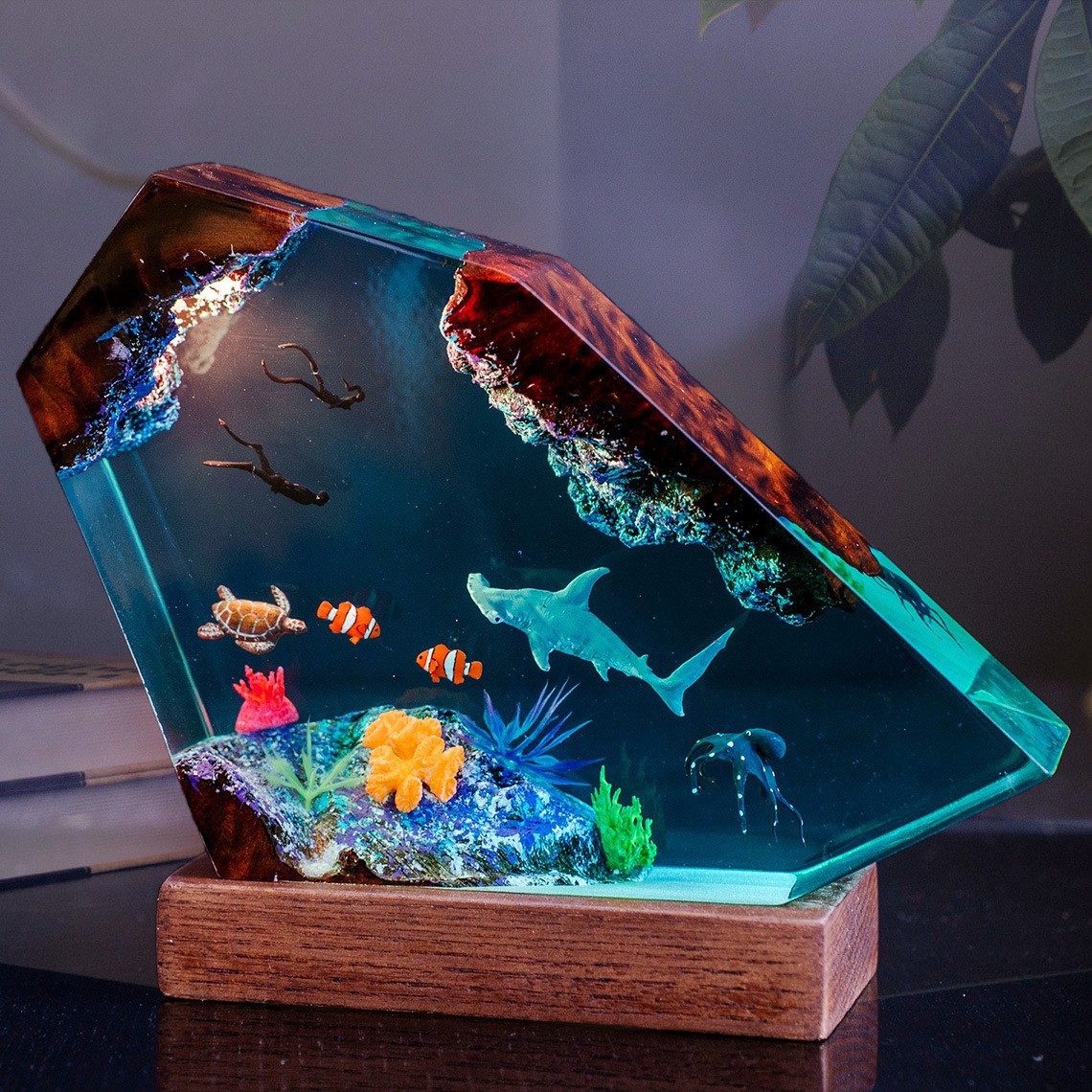 Sea View Micro Humpback Whale  - огляд і ціна Resin Art Underwater